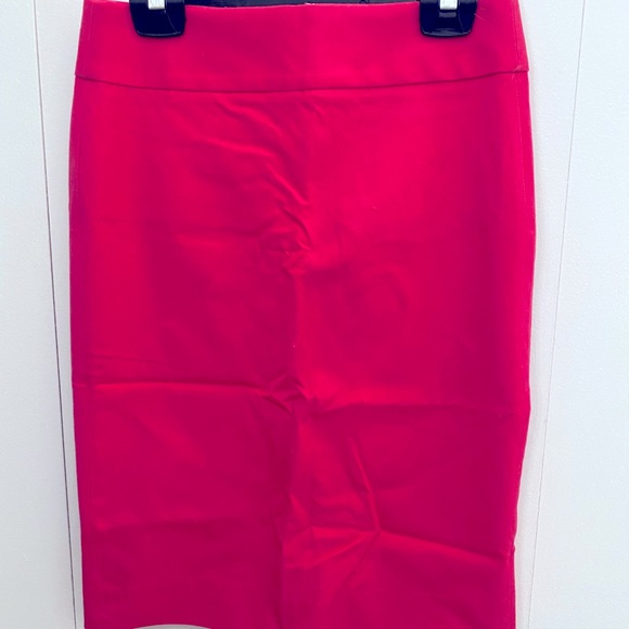Banana Republic fuchsia Pencil Skirt - Picture 1 of 3